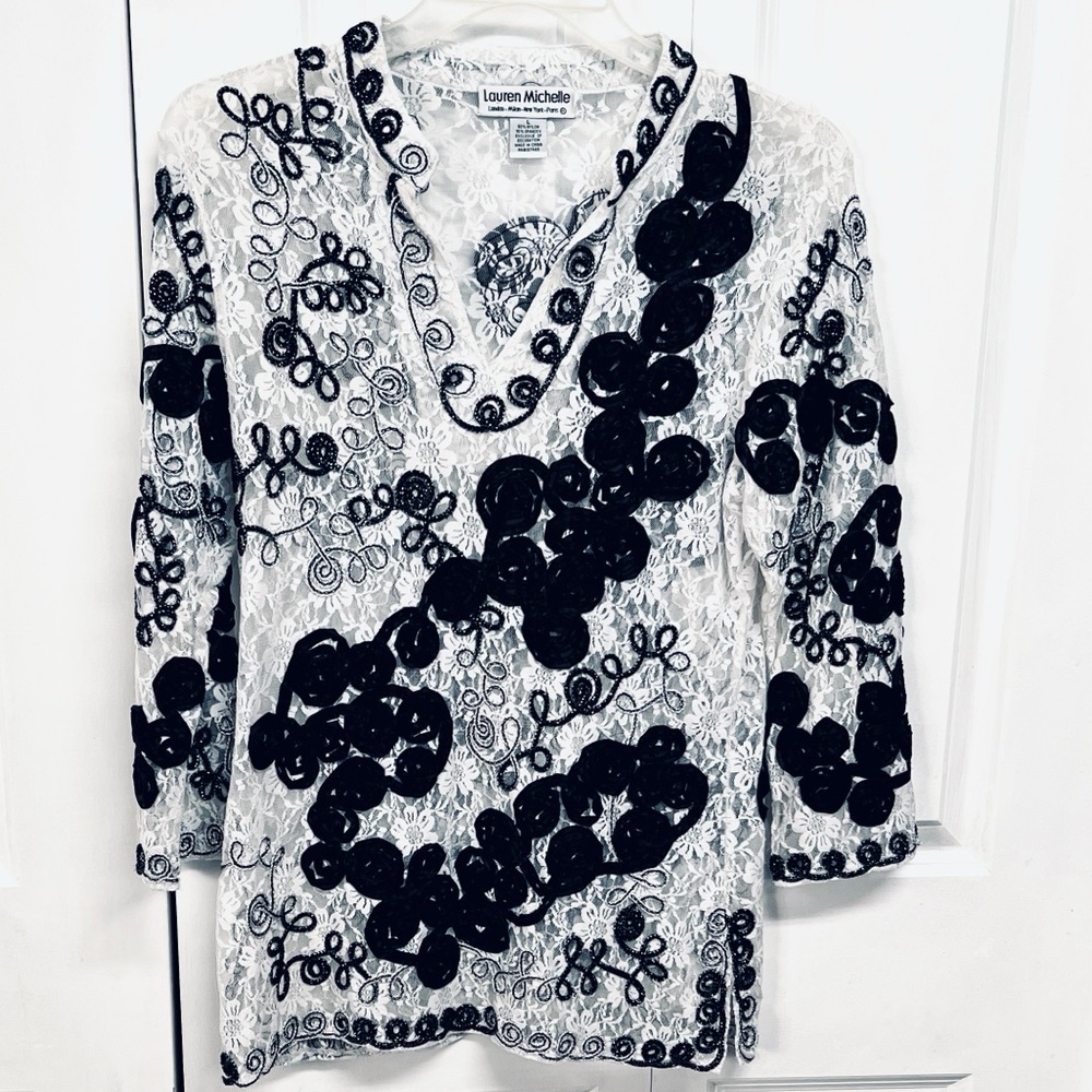 Lauren Michelle Black and White Embroidered Lace Blouse Size L